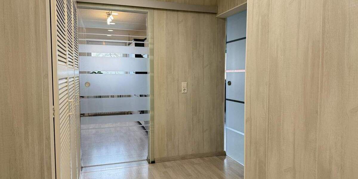 Etagenwohnung Brühl - 2 Zimmer, 69 m&sup2;, 259.000&euro; | Angebot:25687368