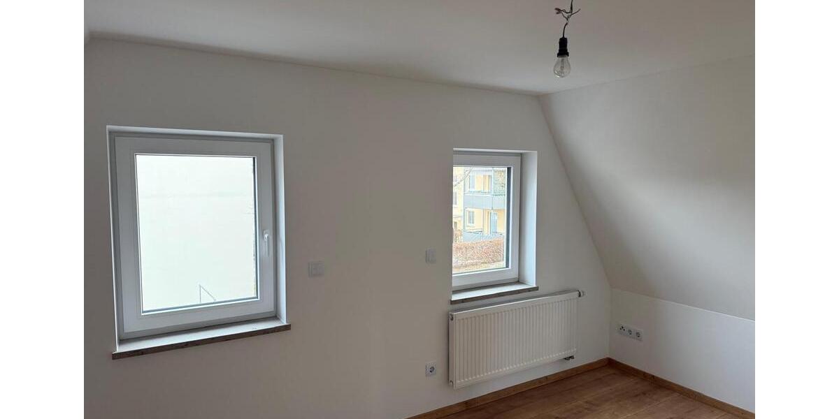 Reihenhaus Schrobenhausen - 4 Zimmer, 106 m&sup2;, 1.600&euro; | Angebot:25293842