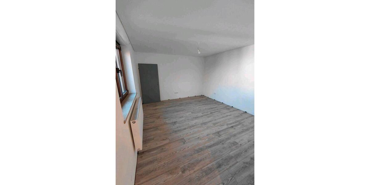 Einfamilienhaus Lauter - 7 Zimmer, 160 m&sup2;, 1.400&euro; | Angebot:26634667