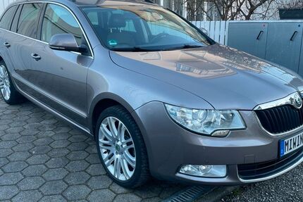 Skoda Superb 107.478 km 13.900 &euro; München 80999