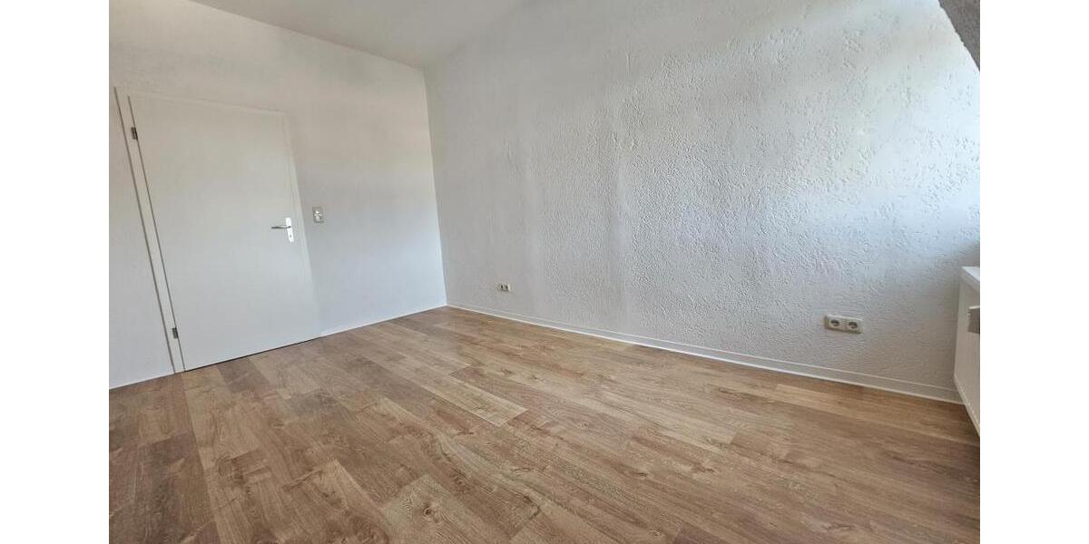 Dachgeschoßwohnung Werdau - 3 Zimmer, 56 m&sup2;, 307&euro; | Angebot:26665630
