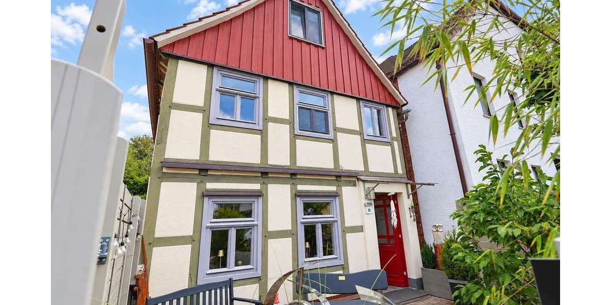 Einfamilienhaus Höxter / Ovenhausen Ovenhausen - 8 Zimmer, 175 m&sup2;, 229.000&euro; | Angebot:27453819