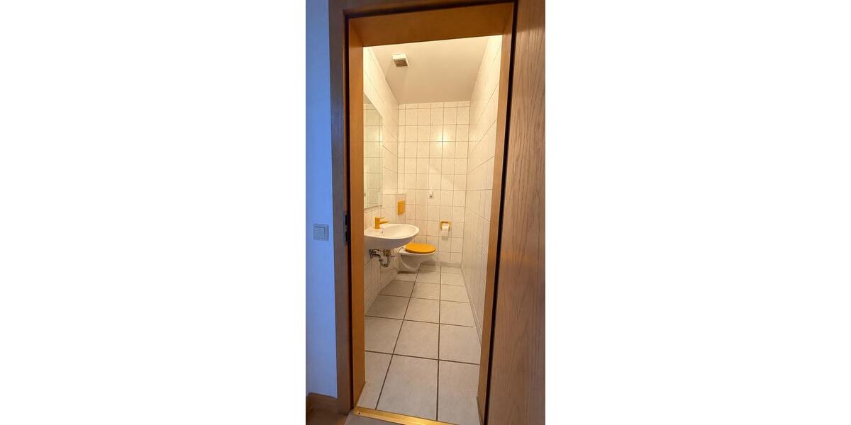 Etagenwohnung Ludwigshafen am Rhein - 5 Zimmer, 122 m&sup2;, 300.000&euro; | Angebot:27413679