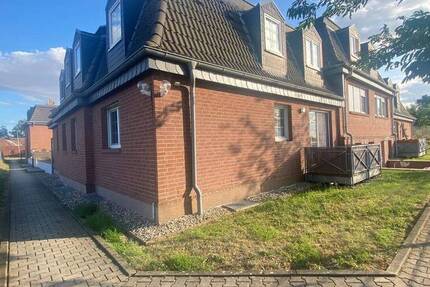 * 2-RWE * Dusche * BadKüche mit Fenster * PKW-Stellplatz möglich *