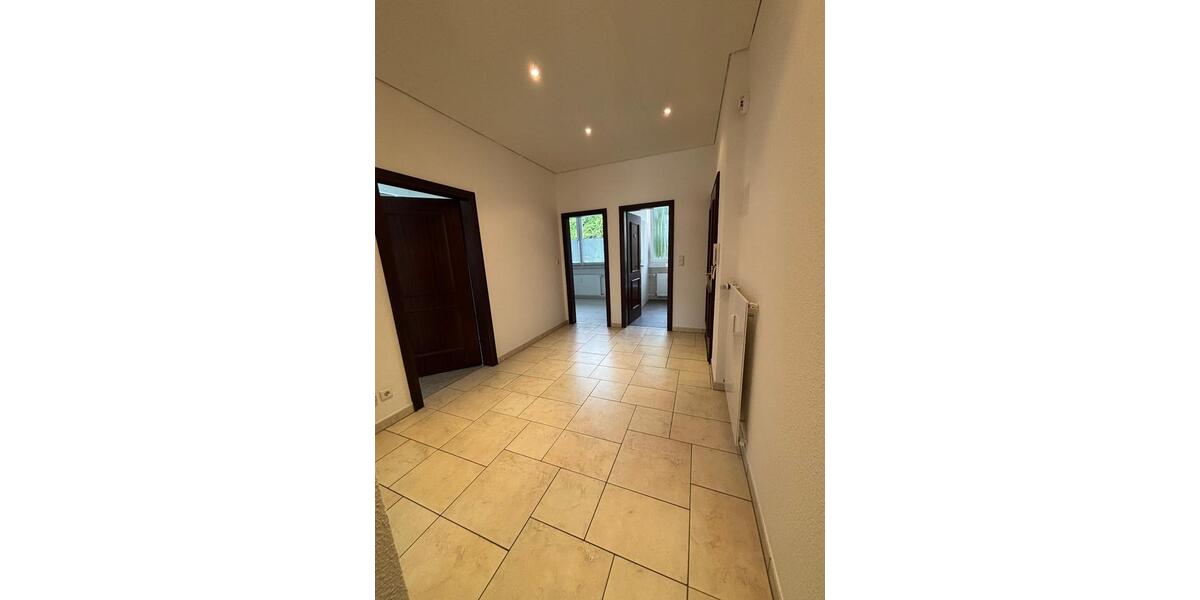 Erdgeschoßwohnung Hagen Hagen-Mitte - 2.5 Zimmer, 85 m&sup2;, 900&euro; | Angebot:25935308