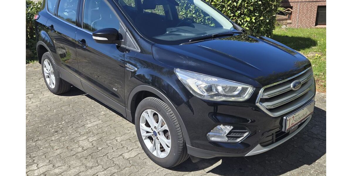 Ford Kuga 110.938 km 17.900 &euro; Luerschau 24850
