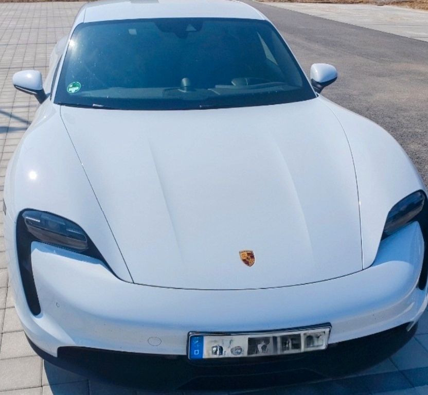 Porsche Taycan 15.200 km 61.990 € Neuburg am Inn 94127