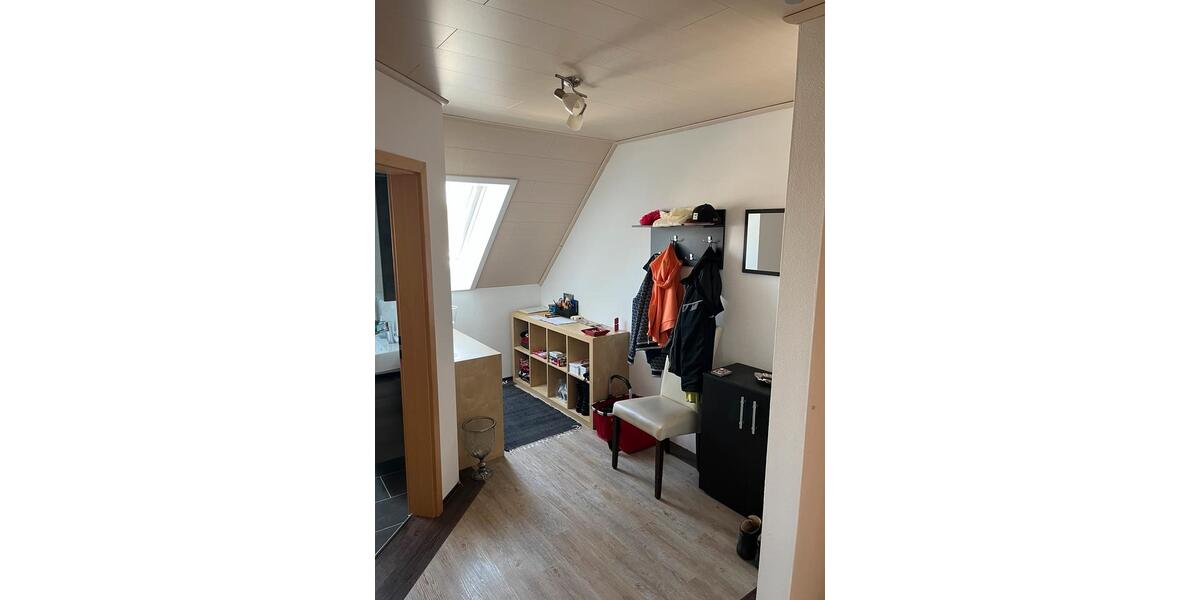 Dachgeschoßwohnung Buttenwiesen - 3.5 Zimmer, 100 m&sup2;, 1.400&euro; | Angebot:26705063