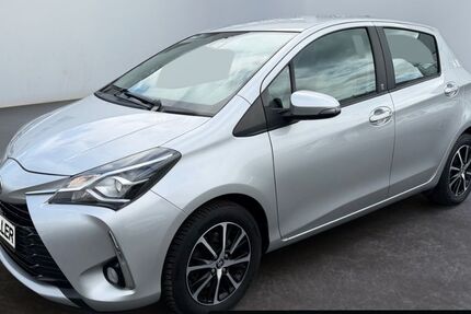 Toyota Yaris 125.105 km 12.480 &euro; Hamm 59067