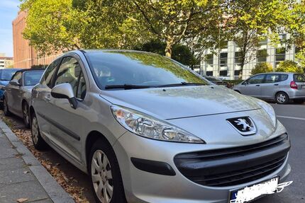 Peugeot 207 61.000 km 2.800 &euro; Berlin 12105