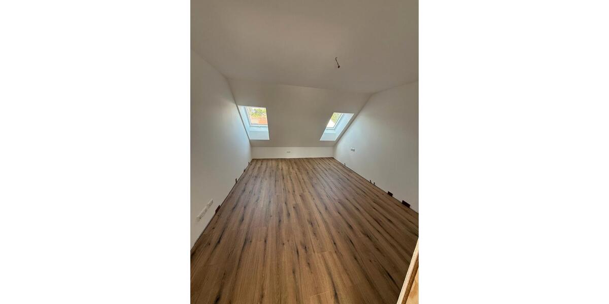Dachgeschoßwohnung Buttenwiesen - 4 Zimmer, 100 m&sup2;, 1.050&euro; | Angebot:26646629