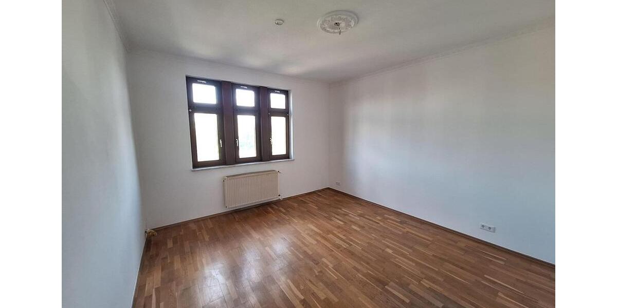 Etagenwohnung Halle (Saale) Silberhöhe - 5 Zimmer, 115 m&sup2;, 800&euro; | Angebot:25105305