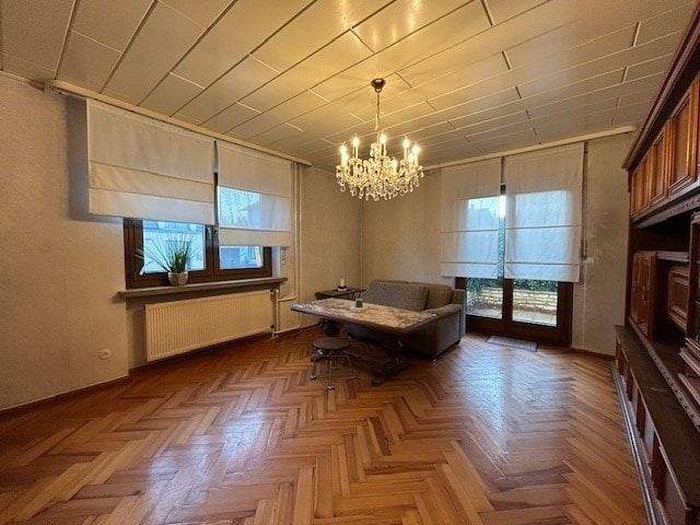 Einfamilienhaus Herzogenaurach - 7 Zimmer, 122 m&sup2;, 690.000&euro; | Angebot:25565815