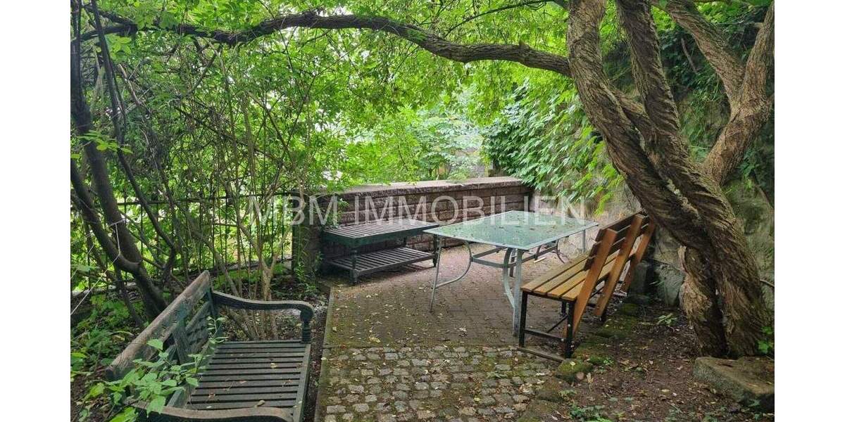 Etagenwohnung Dresden Äußere Neustadt - 2 Zimmer, 72 m&sup2;, 155.000&euro; | Angebot:25564546