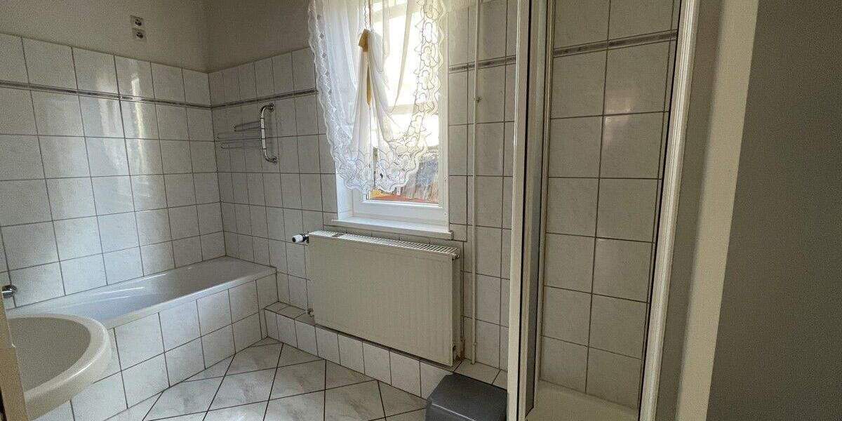 Einfamilienhaus Sitzendorf - 7 Zimmer, 190 m&sup2;, 125.000&euro; | Angebot:23399966