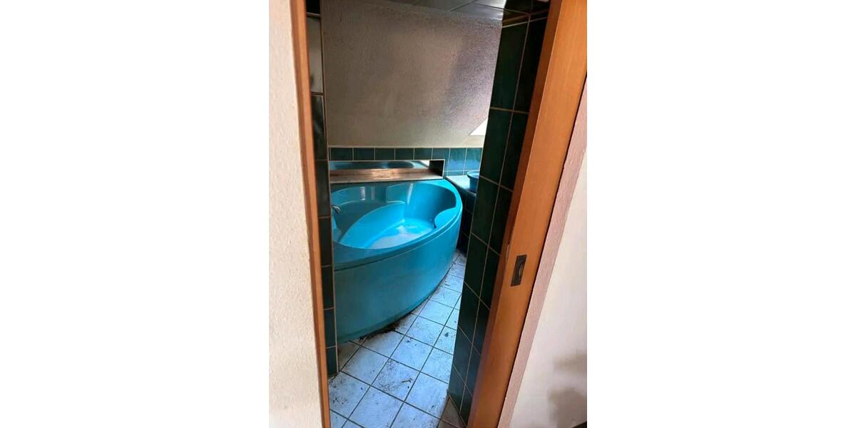 Einfamilienhaus Dorfhain - 8 Zimmer, 180 m&sup2;, 128.000&euro; | Angebot:26963032