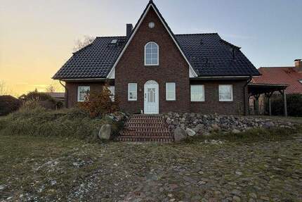 Einfamilienhaus mit Terrasse, Garten, Kamin, Sauna & EBK 6 zimmer