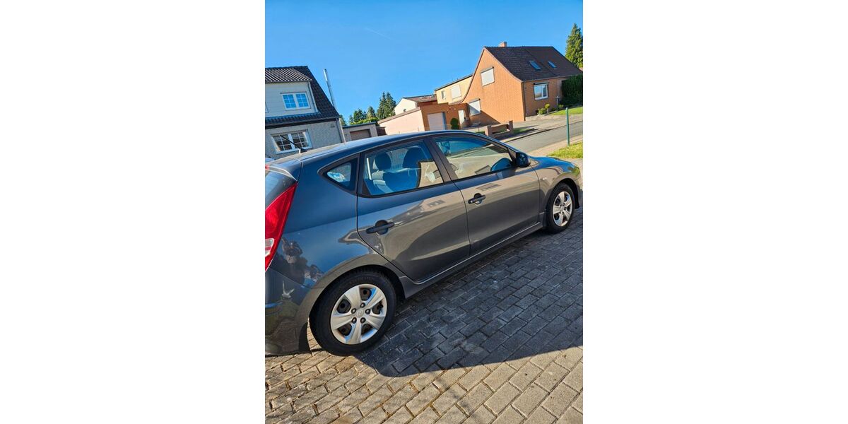 Hyundai i30 127.325 km 3.100 &euro; Braunschweig 38118