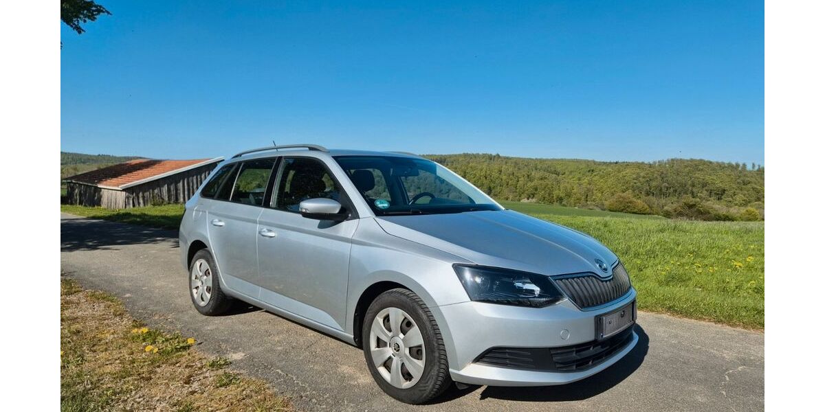 Skoda Fabia 151.500 km 7.500 &euro; Höxter 37671