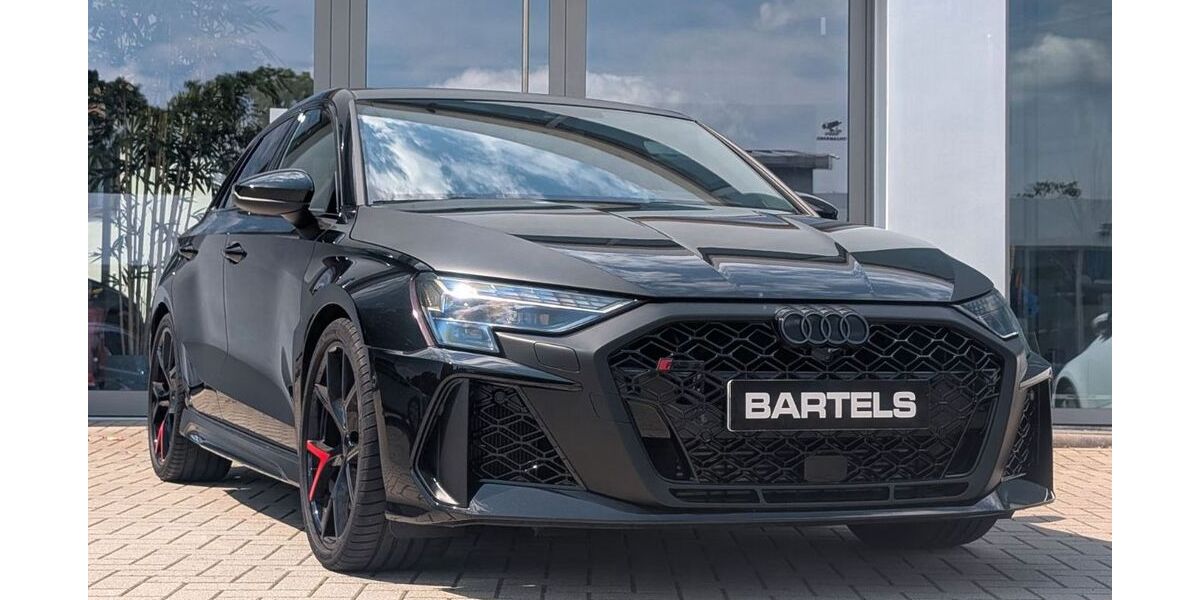 Audi RS3 7.900 km 68.940 &euro; Hude 27798