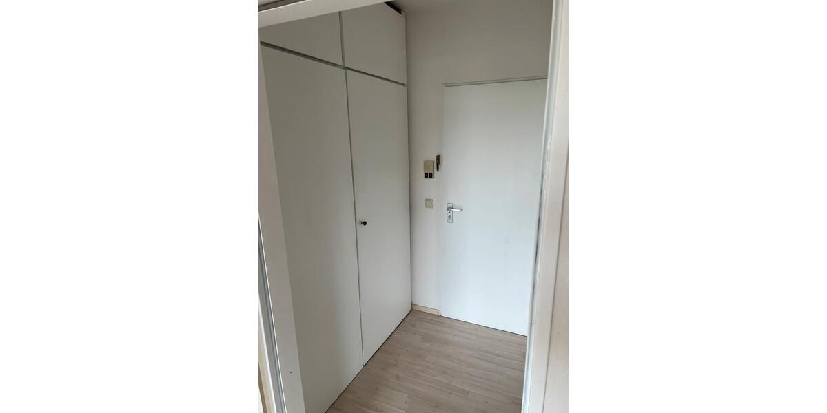 Etagenwohnung Mönchengladbach Süd - 1 Zimmer, 30 m&sup2;, 730&euro; | Angebot:26036952