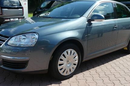 VW Jetta 100.300 km 4.990 &euro; Schneeberg 08289