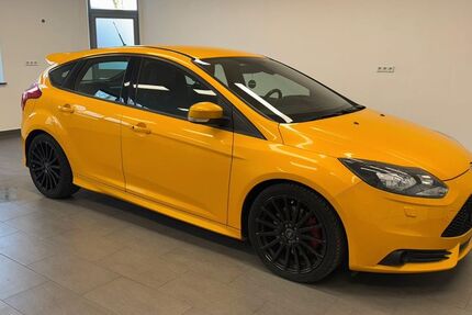 Ford Focus 78.000 km 15.900 &euro; Kranenburg 47559