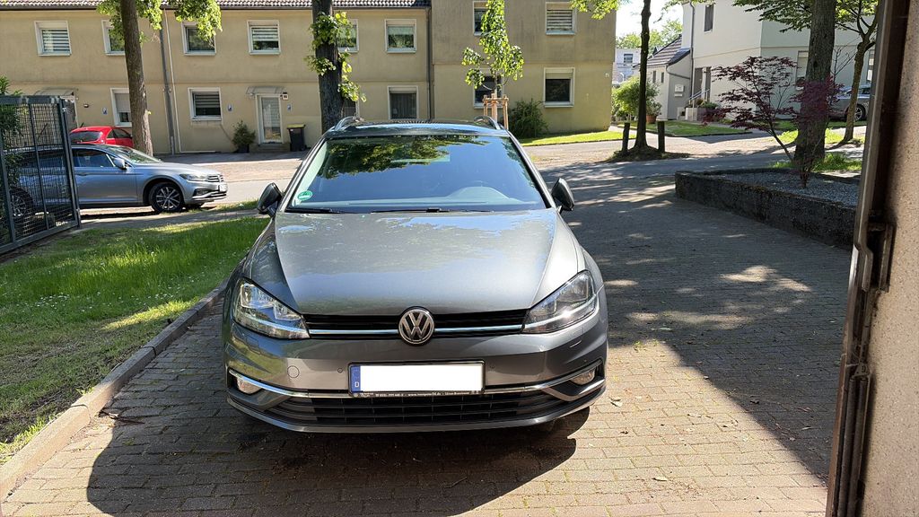 VW Golf 101.000 km 12.500 &euro; Lünen 44536