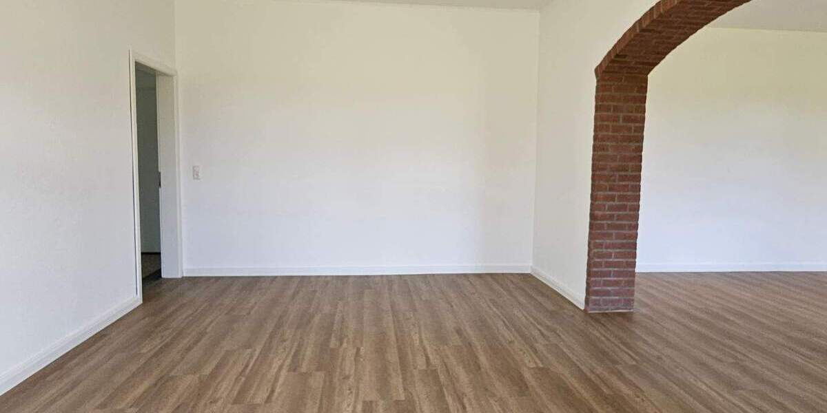 Etagenwohnung Timmaspe - 3 Zimmer, 170 m&sup2;, 1.200&euro; | Angebot:24027270