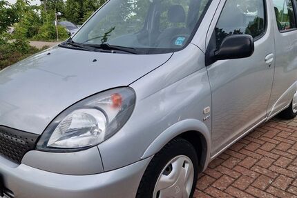 Toyota Yaris 131.900 km 4.999 &euro; Burgdorf 31303