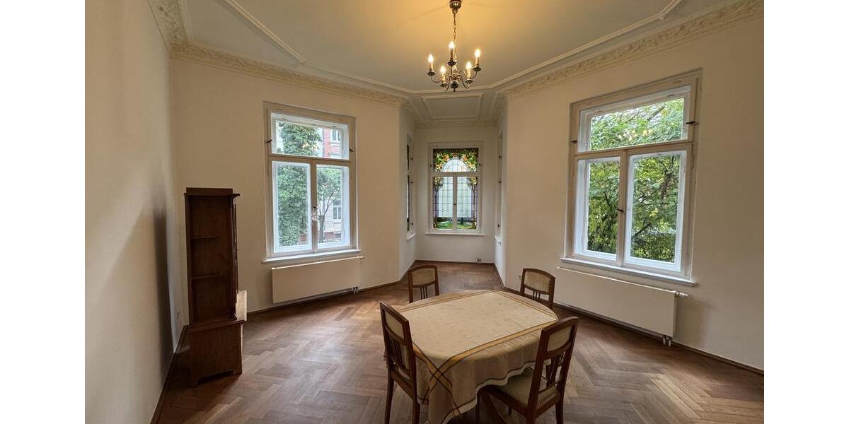 Villa Markkleeberg - 7 Zimmer, 307 m&sup2;, 3.950&euro; | Angebot:23198094