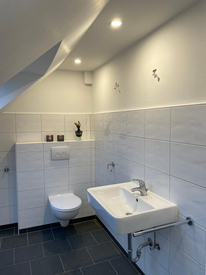 Großzügige, helle 4,5 Zimmerwohnung über 2 Ebenen mit DG Studio zimmer