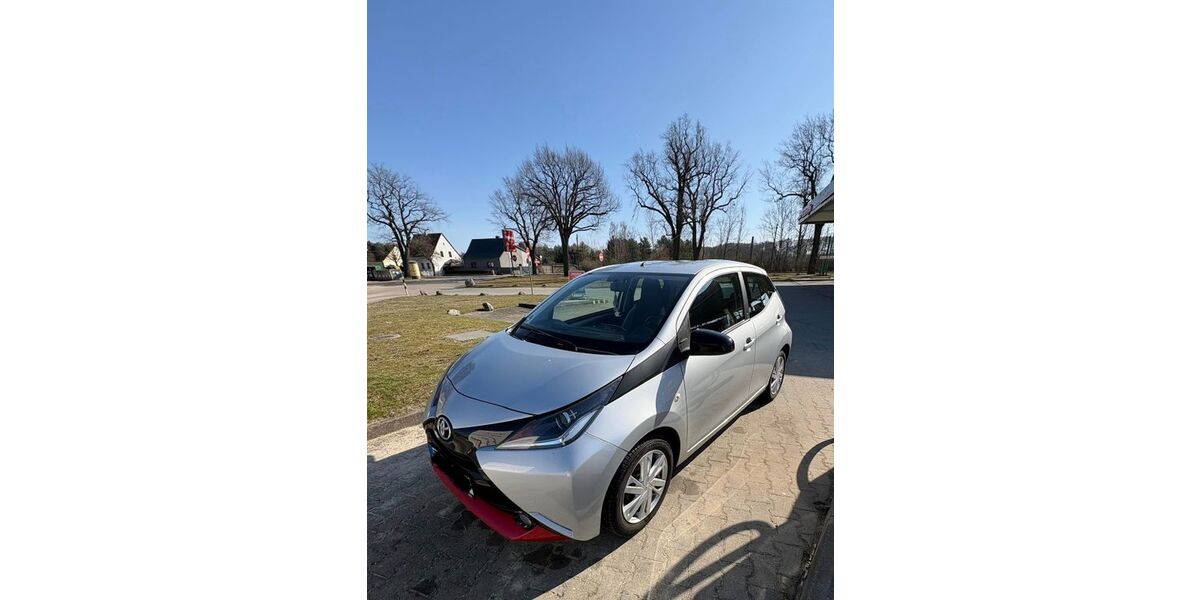 Toyota Aygo (X) 116.000 km 6.000 &euro; Treuenbrietzen 14929
