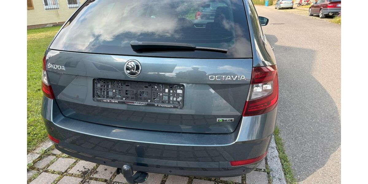 Skoda Octavia 109.000 km 12.600 &euro; Villingen-Schwenningen 78054