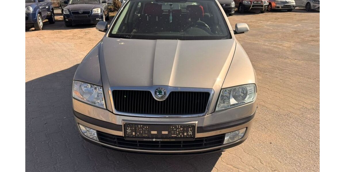 Skoda Octavia 204.000 km 1.490 &euro; Velten 16727