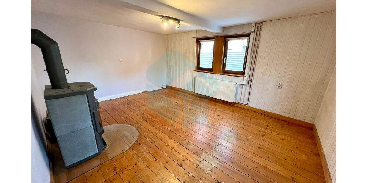 Einfamilienhaus Butzbach / Hoch-Weisel Hoch-Weisel - 5 Zimmer, 129 m&sup2;, 179.000&euro; | Angebot:25385969