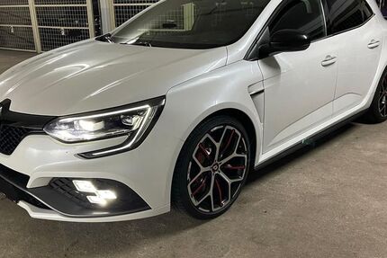 Renault Megane 101.800 km 26.900 &euro; Duisburg 47249