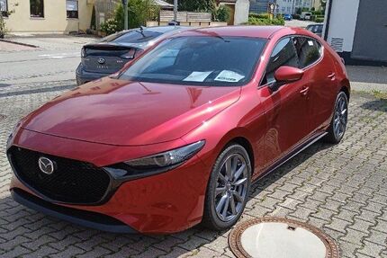 Mazda 3 2.374 km 28.499 &euro; Traunstein 83278