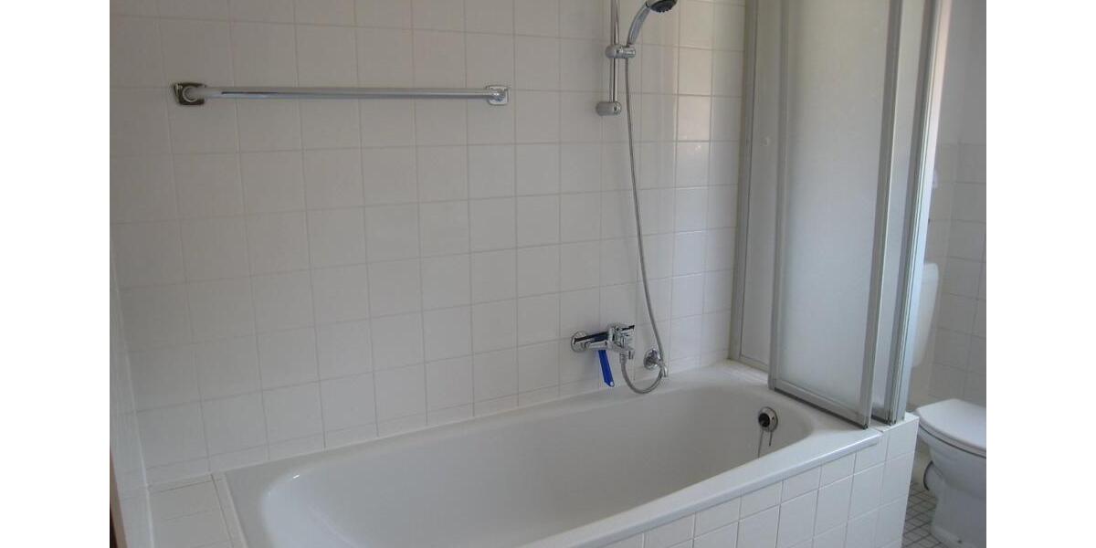 Golbach - 3-Zi.-Whg. nähe Waldschwimmbad ab 01.02.2026 zu verm. 3 zimmer