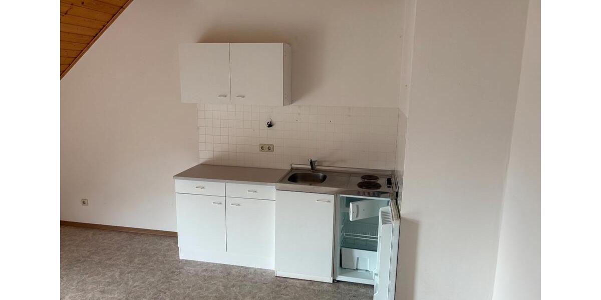 Dachgeschoßwohnung Fulda Aschenberg - 1 Zimmer, 28 m&sup2;, 350&euro; | Angebot:26400049