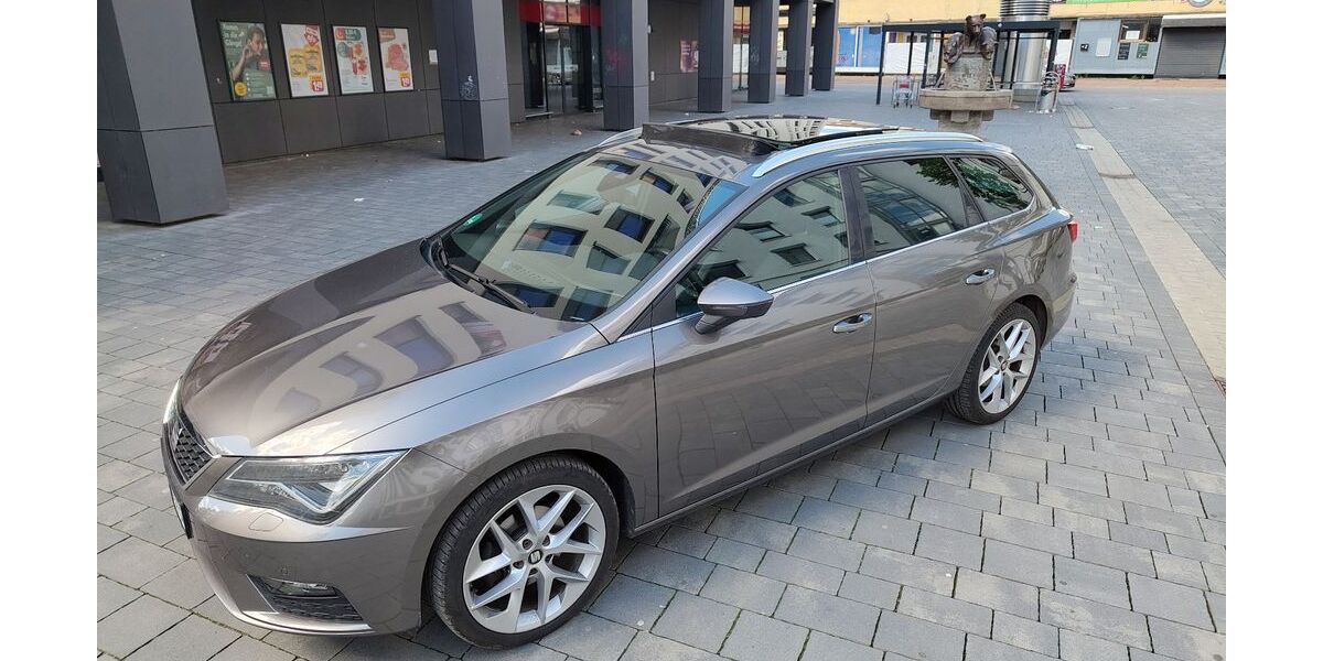 Seat Leon 71.167 km 15.600 &euro; Chemnitz 09111