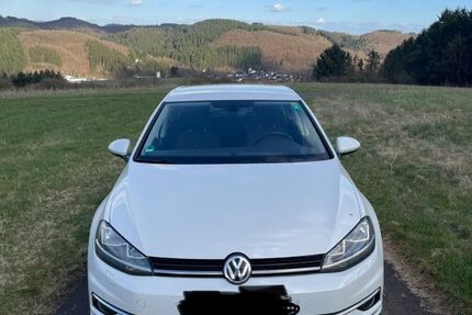VW Golf 121.900 km 13.500 &euro; Niederstadtfeld 54570
