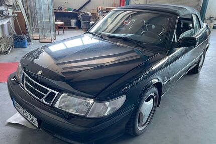 Saab 900