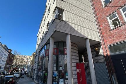 Einmaliges Penthouse in Toplage mitten in Ottensen mit großzügiger Sonnenterrasse, neu möbliert 2 zimmer