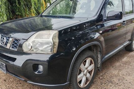 Nissan X-Trail 274.500 km 3.350 &euro; Tantow 16307