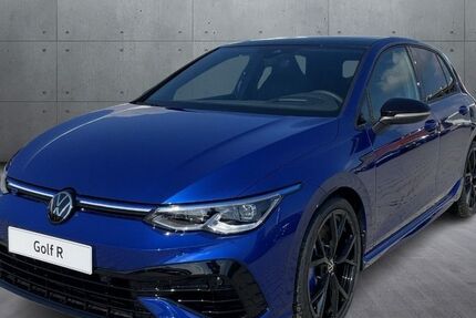 VW Golf 9.411 km 49.870 &euro; Saal a.d. Donau 93342