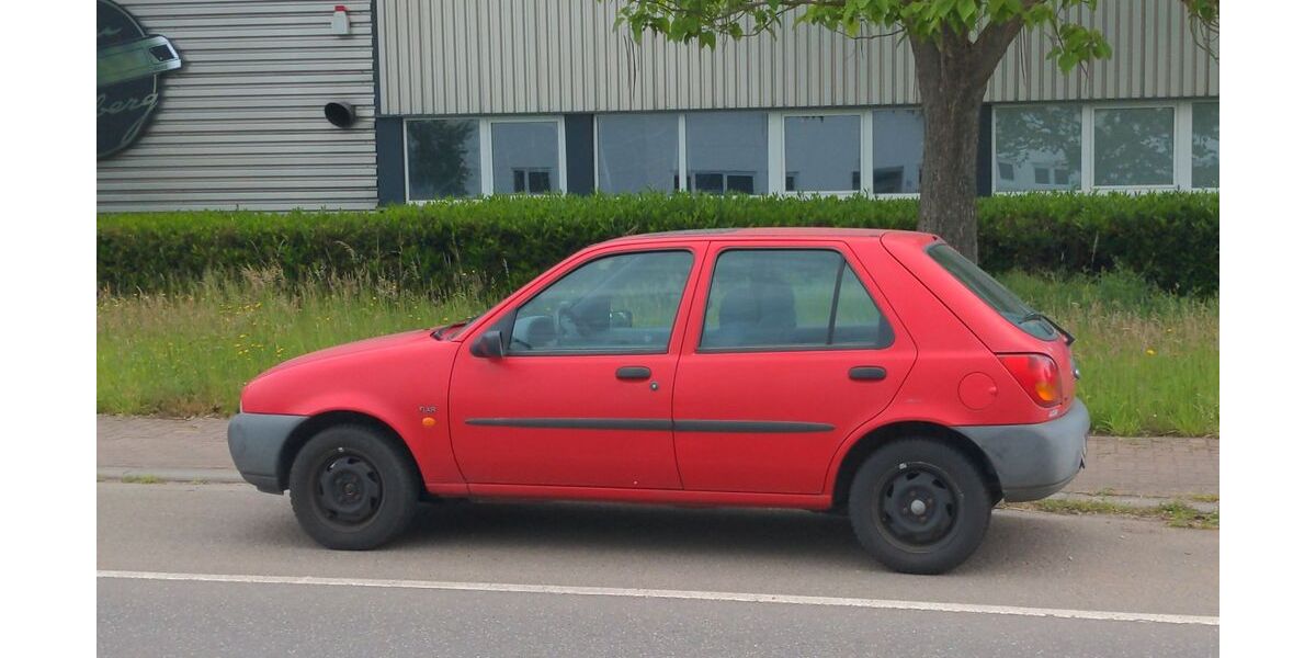 Ford Fiesta 79.000 km 1.111 &euro; Römerberg 67354