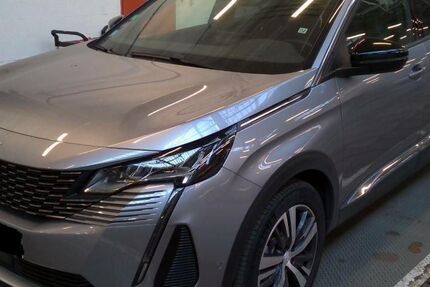 Peugeot 5008 25.557 km 25.980 € Rüsselsheim 65428