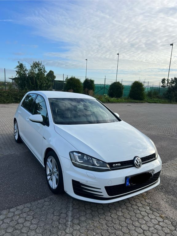 VW Golf 165.000 km 14.490 € Schwanau 77963