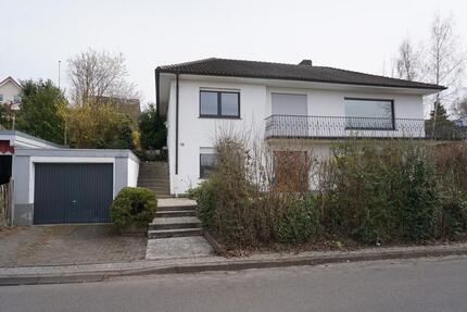 Haus Melsungen - 6 Zimmer, 200 m&sup2;, 1.600&euro; | Angebot:26192357